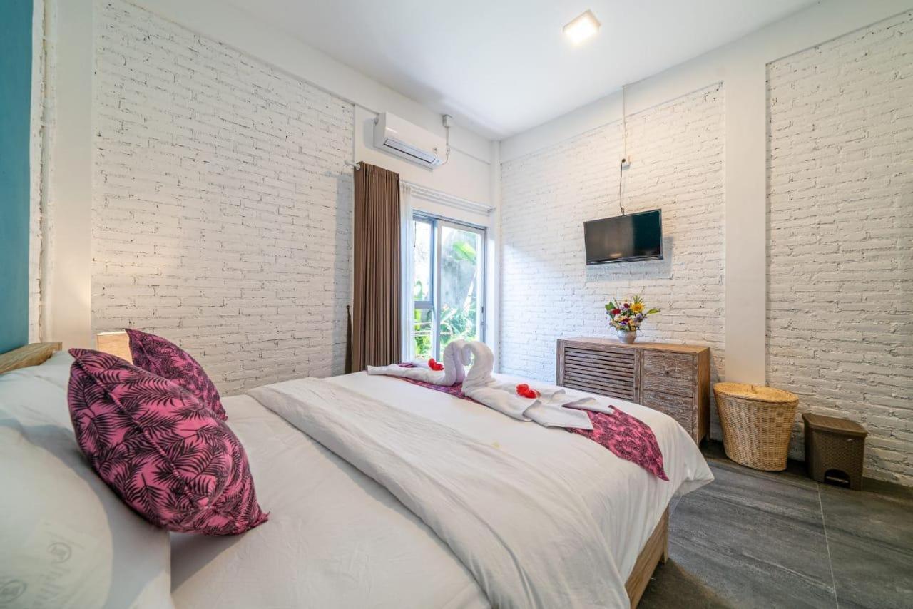 Euforia Guest House Canggu Esterno foto